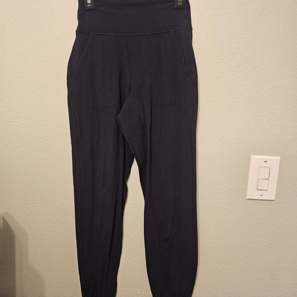 Lululemon Women's Black Align Jogger Pant Size 2 - Picture 3 of 5